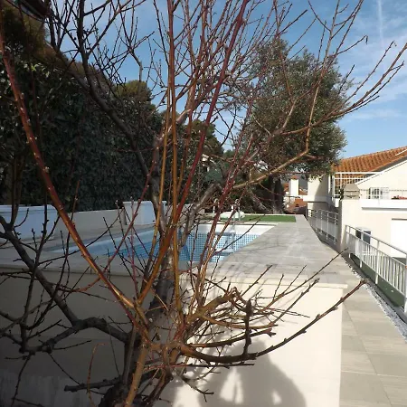 Guest house Momart Andora
