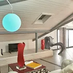 Momart 招待所 Marina dʼAndora