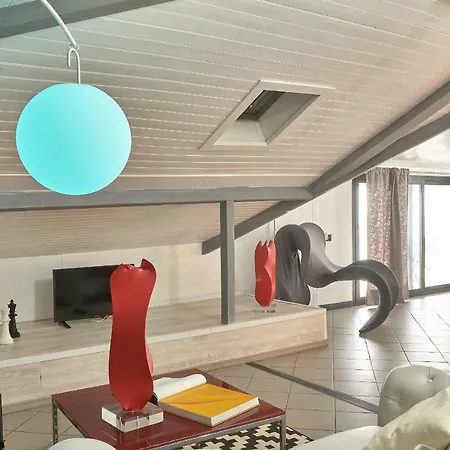 Momart Affittacamere Marina dʼAndora