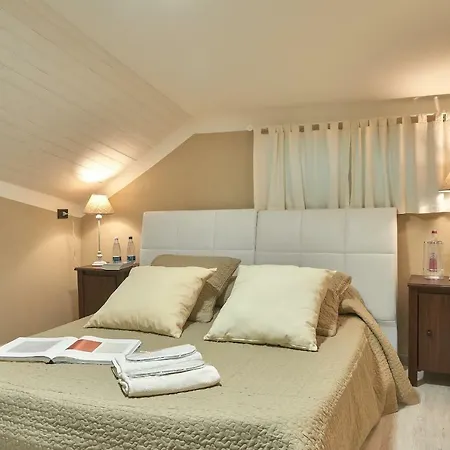 Momart Affittacamere *