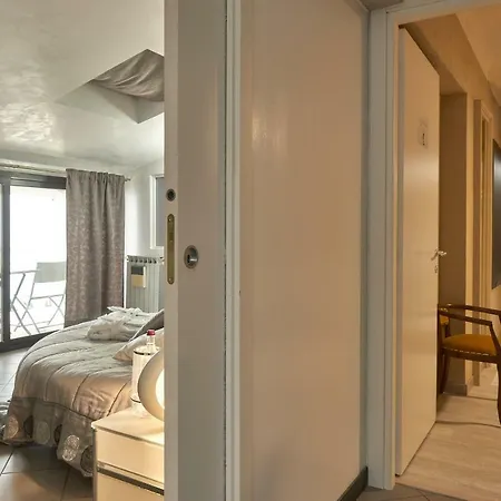 Momart Marina dʼAndora